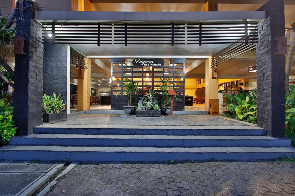 The Jayakarta Anyer Hotel Exterior foto