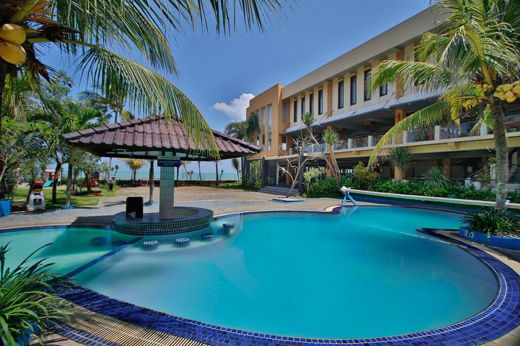 The Jayakarta Anyer Hotel Exterior foto