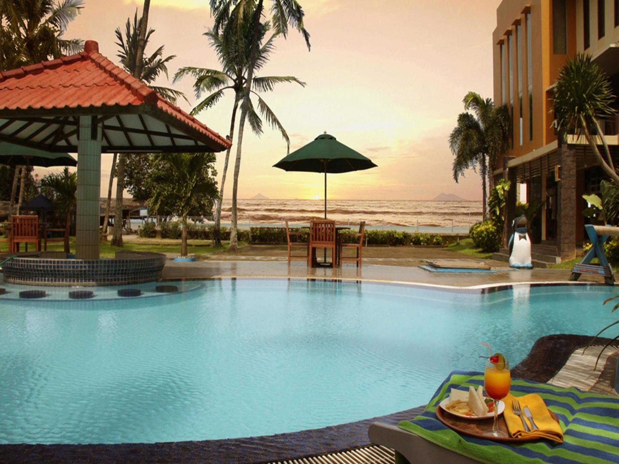 The Jayakarta Anyer Hotel Exterior foto